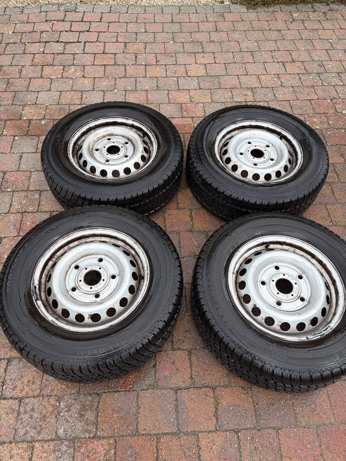 4 pneus d'hiver sur jantes, 16 pouces pour camping-car, Autos : Pièces & Accessoires, Pneus & Jantes, Enlèvement, 16 pouces, Véhicule utilitaire