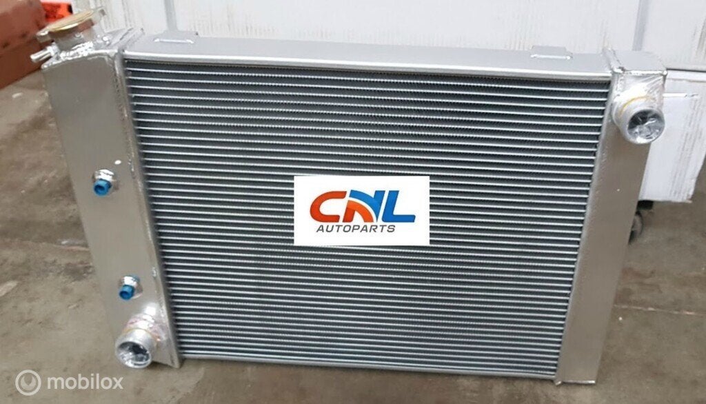 Radiateur Ford Cortina 6-cylinder TC TD TE TF Radiator 72-82, Neuf, Enlèvement ou Envoi