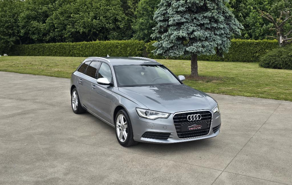 Audi A6 Break 2.0 Diesel Aut. **Xenon - Alcantara** GAR 12M, Auto's, Audi, Euro 5, 4 cilinders, Bi-Xenon koplampen, 5 deurs
