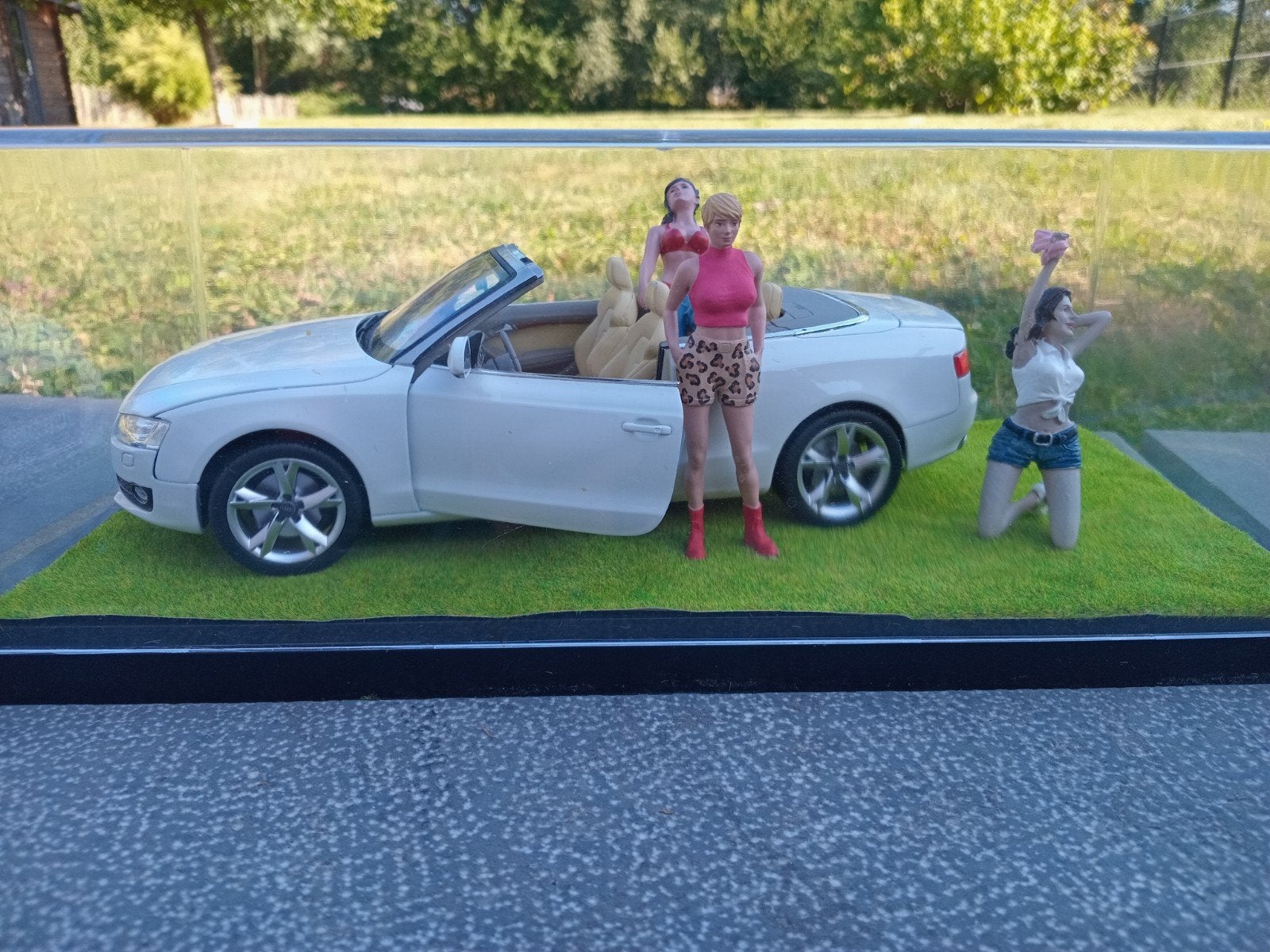 1/18 vitrine figurine Audi cabriolet, Ophalen