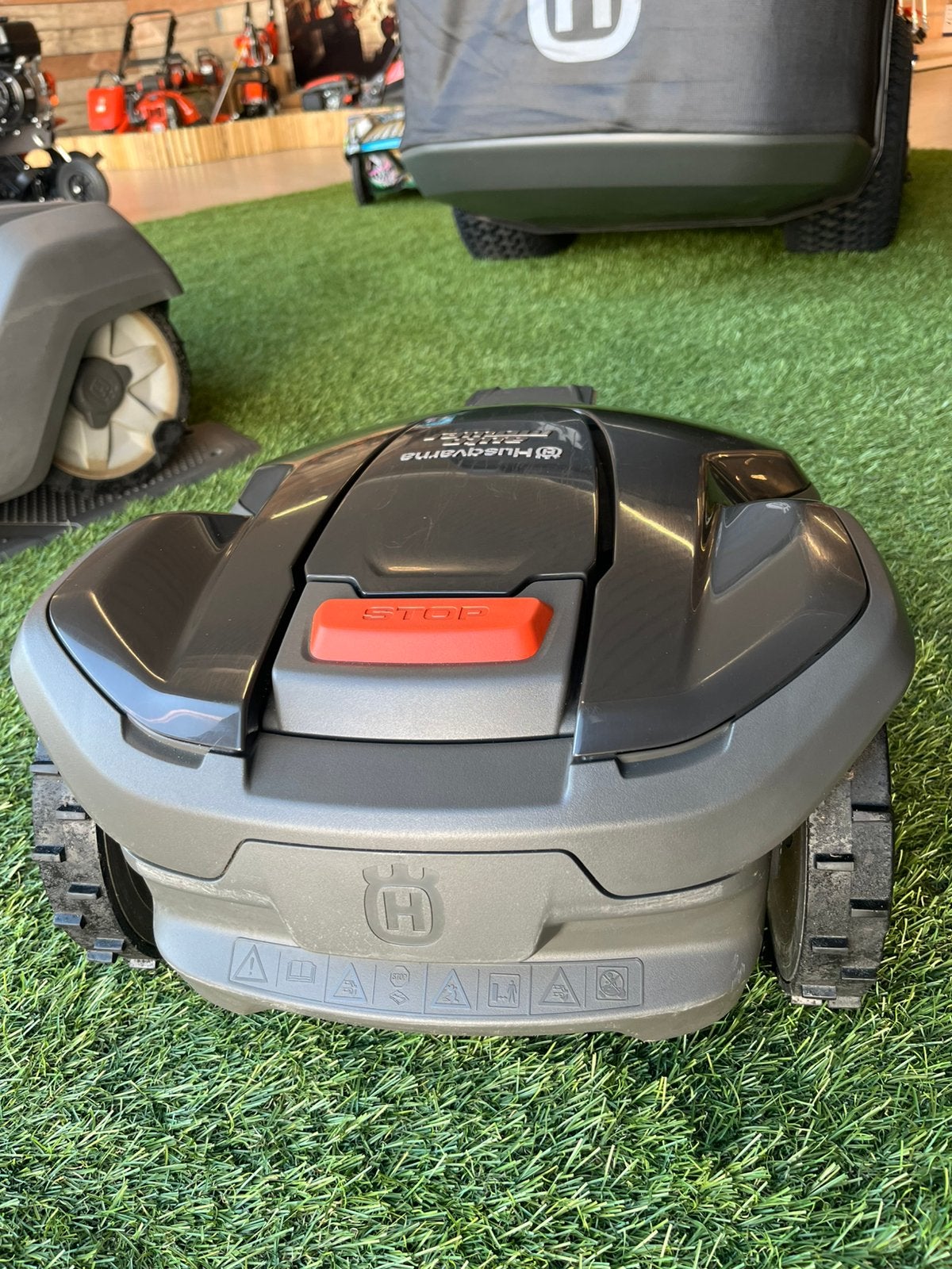 Robot Husqvarna Groen goede staat, Enlèvement, Utilisé, Plus de 25 cm, Avec capteur de pluie