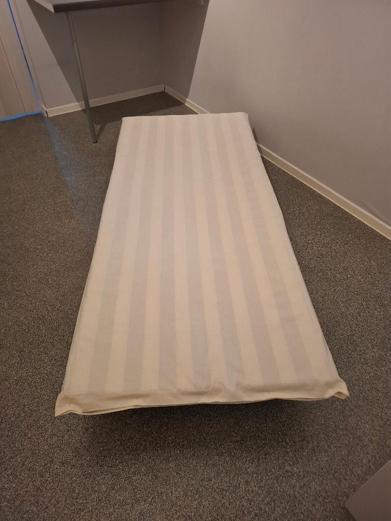 Logeerbed, Huis en Inrichting, Ophalen, Gebruikt, Eenpersoons, Metaal