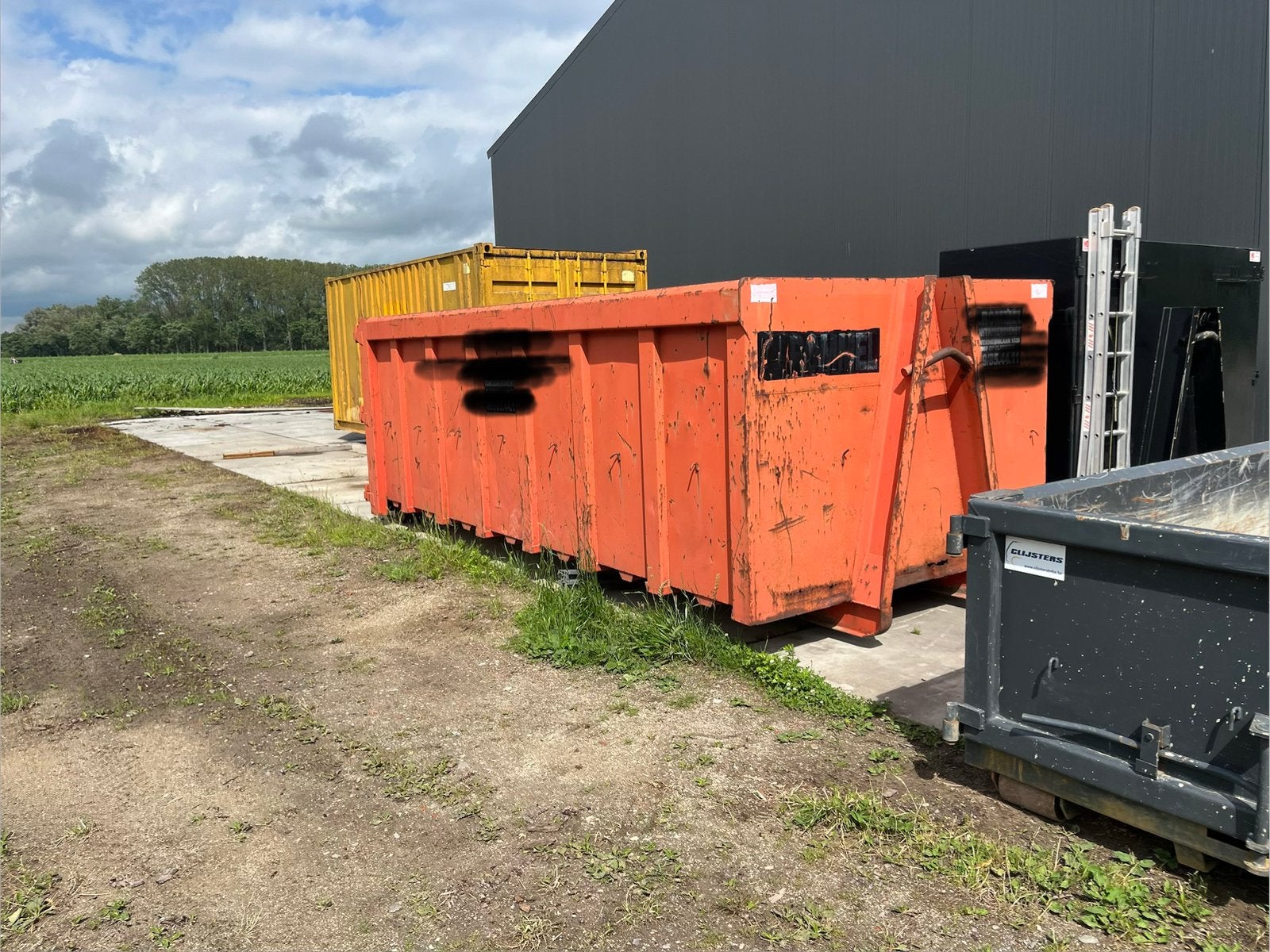 Haak Container, Enlèvement