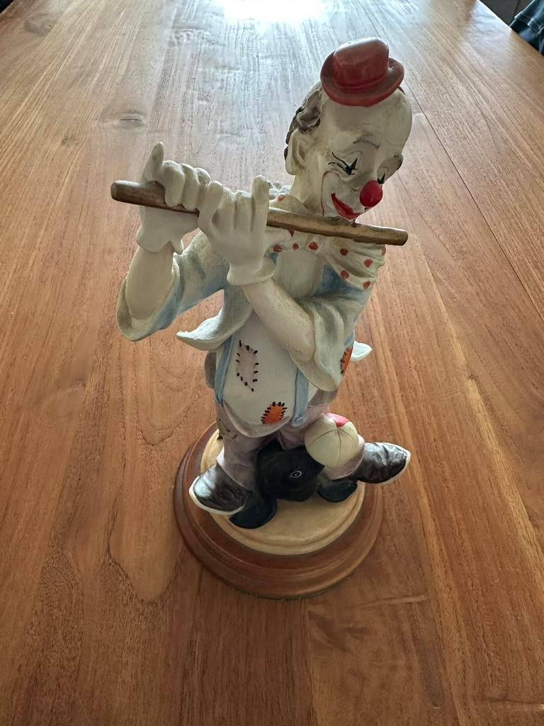 Clown beeldje van leonardo, Enlèvement, Comme neuf