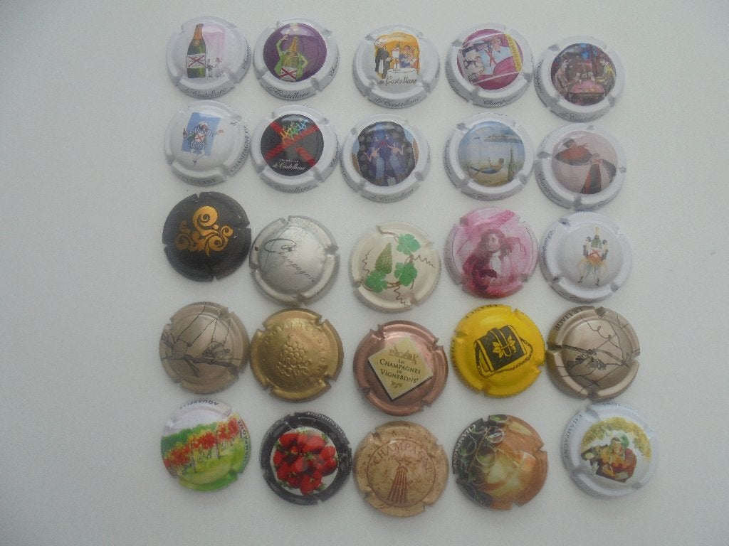 300 champagne capsules, Verzamelen, Overige Verzamelen, Verzenden, Zo goed als nieuw