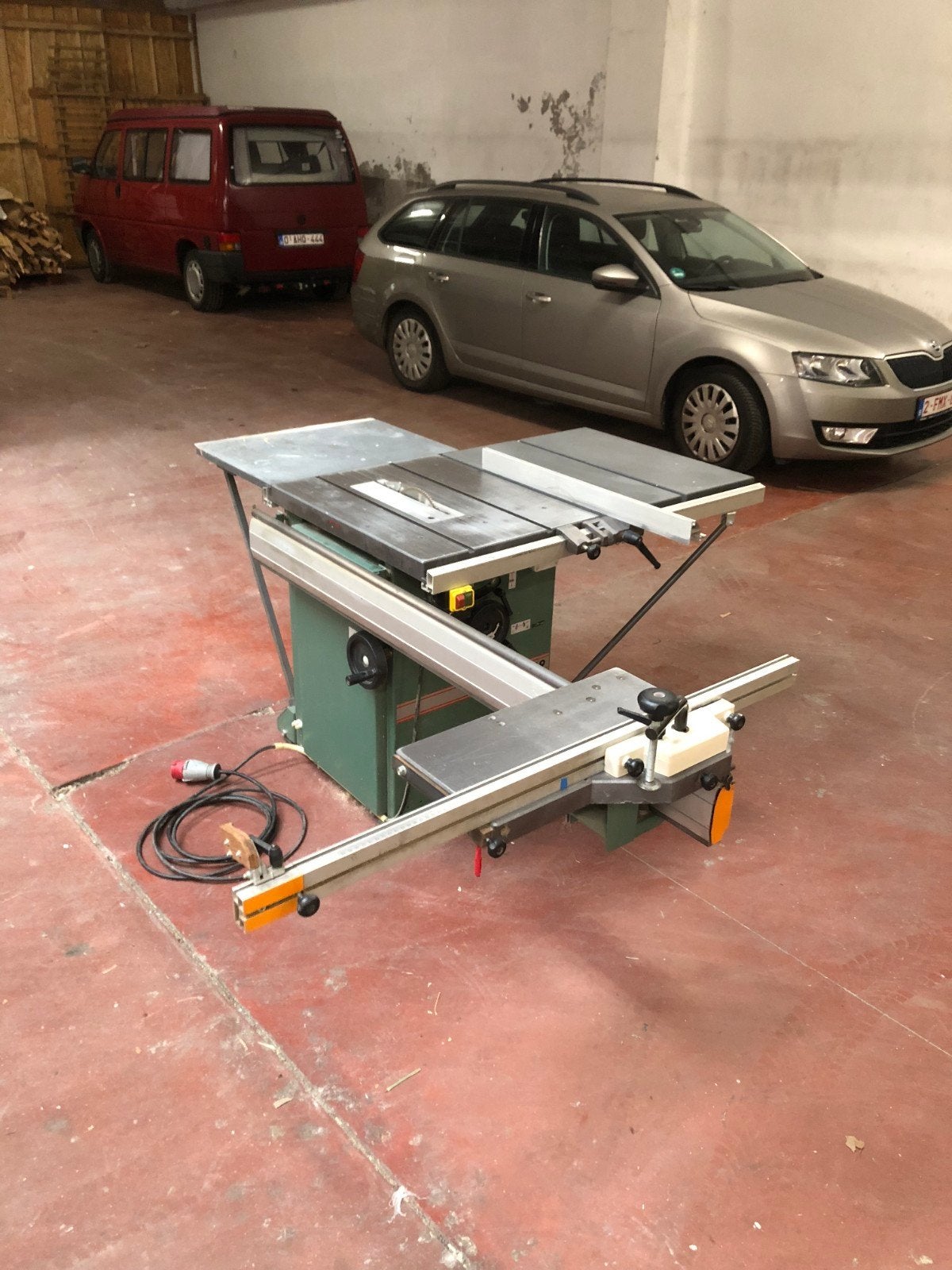Zaagtafel 360v +afzuiging fijnstoffilter, Ophalen