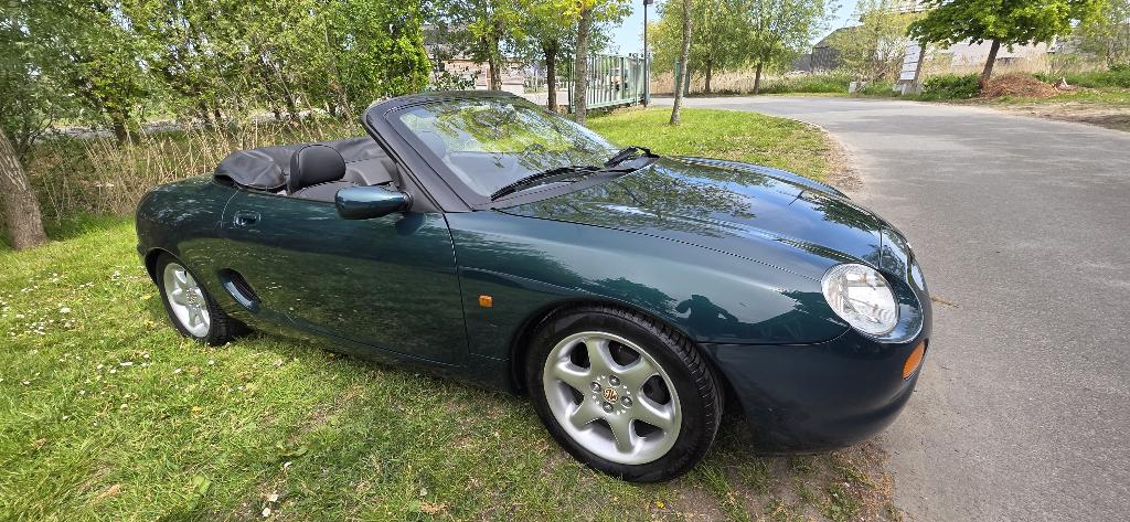 mg f volledig herschilders en nieuw leder in 69024 km, Autos, MG, Entreprise, Achat, F, ABS, Airbags, Alarme, Verrouillage central