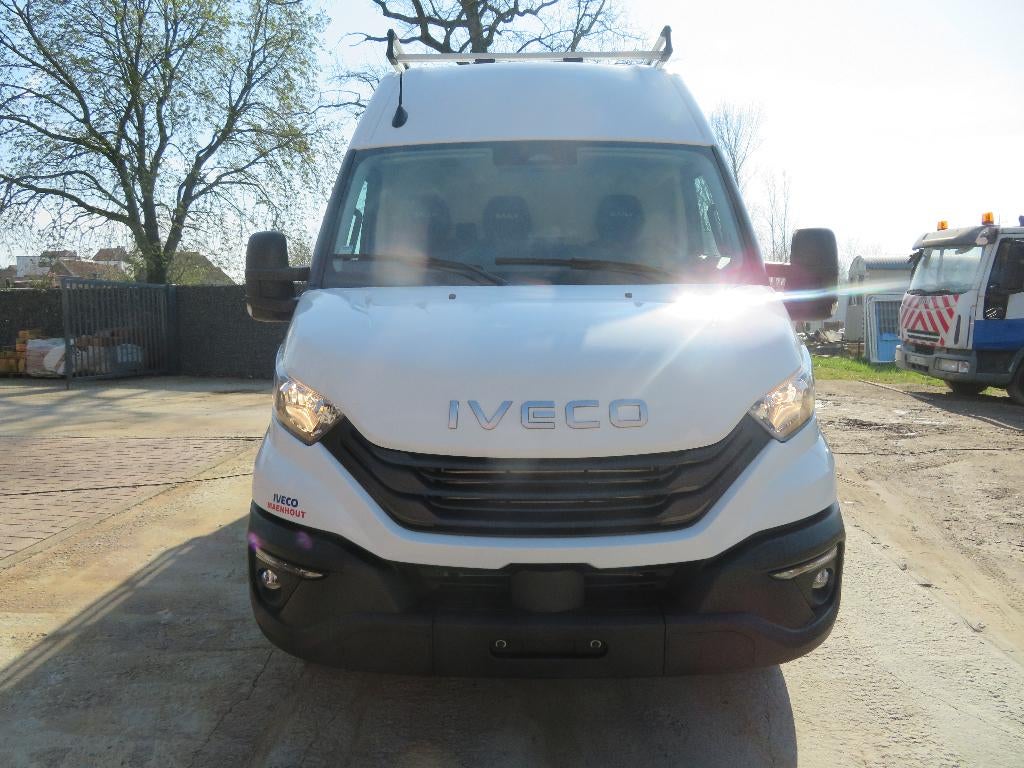 Iveco Daily 50C18 3.0 - L3H2 - ingericht - 2025 - €6d, Auto's, Bestelwagens en Lichte vracht, Automaat, 4 deurs, Achterwielaandrijving