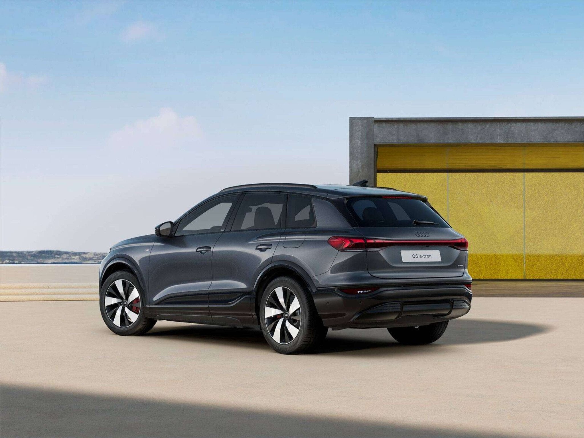 Audi Q6 e-tron Q6 e-Tron 100 kWh Quattro S line l Pano l luc, Auto's, Audi, Automaat, Gebruikt, Zwart, Adaptive Cruise Control
