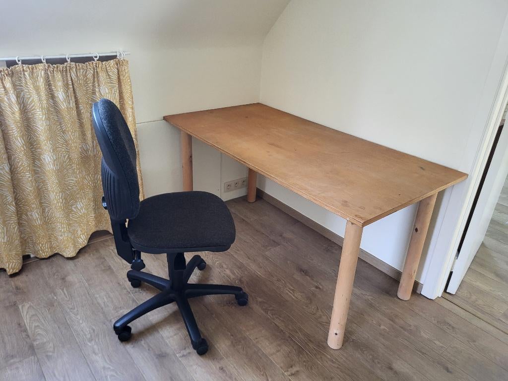 Bureau IKEA + chaise de bureau à roulettes, Enlèvement, Utilisé, IKEA, Bois