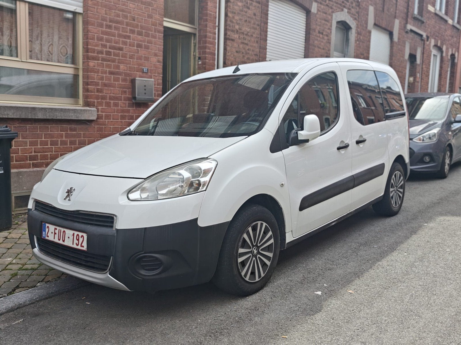 Peugeot Partner klaar voor registratie, Auto's, Euro 5, Zwart, 4 cilinders, Sound system