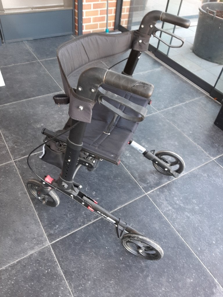 ROLLATOR PLAZA LITE, Enlèvement, Pliable, Utilisé