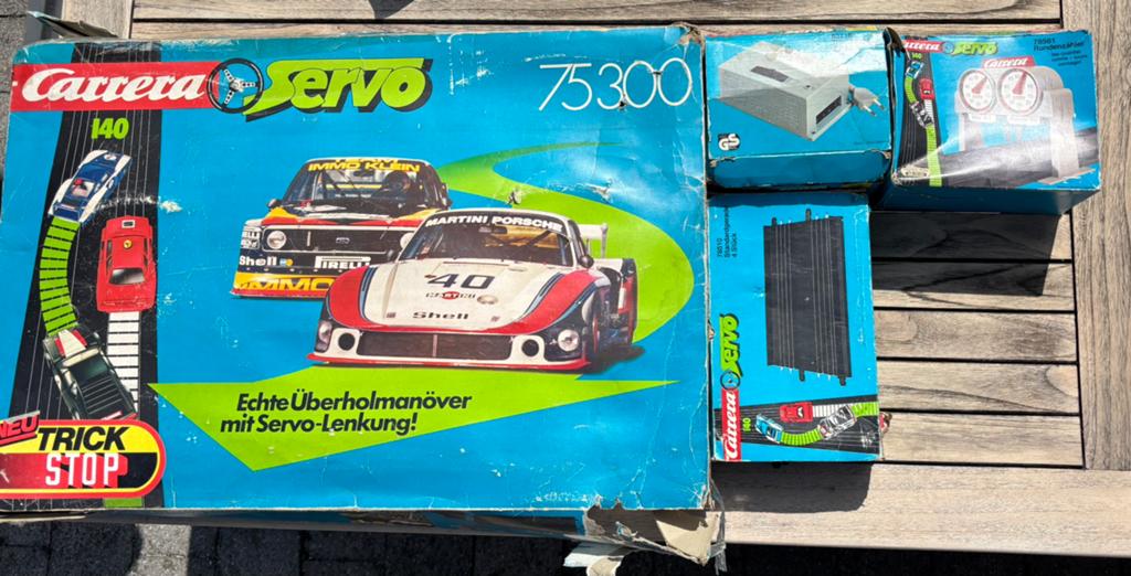 Carrera Servo 140 - Set 75300 + Extra Accessoires, Hobby en Vrije tijd, Modelbouw | Overige, Gebruikt, 1:32 tot 1:50, Ophalen of Verzenden