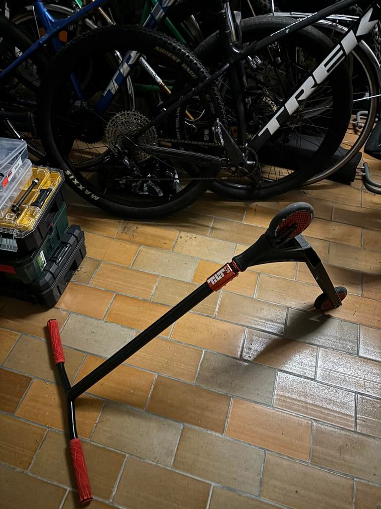 Custom Stuntstep, Fietsen en Brommers, Ophalen, Zo goed als nieuw