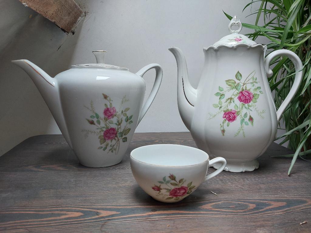 Servies met rozenprint, Ophalen, Compleet servies