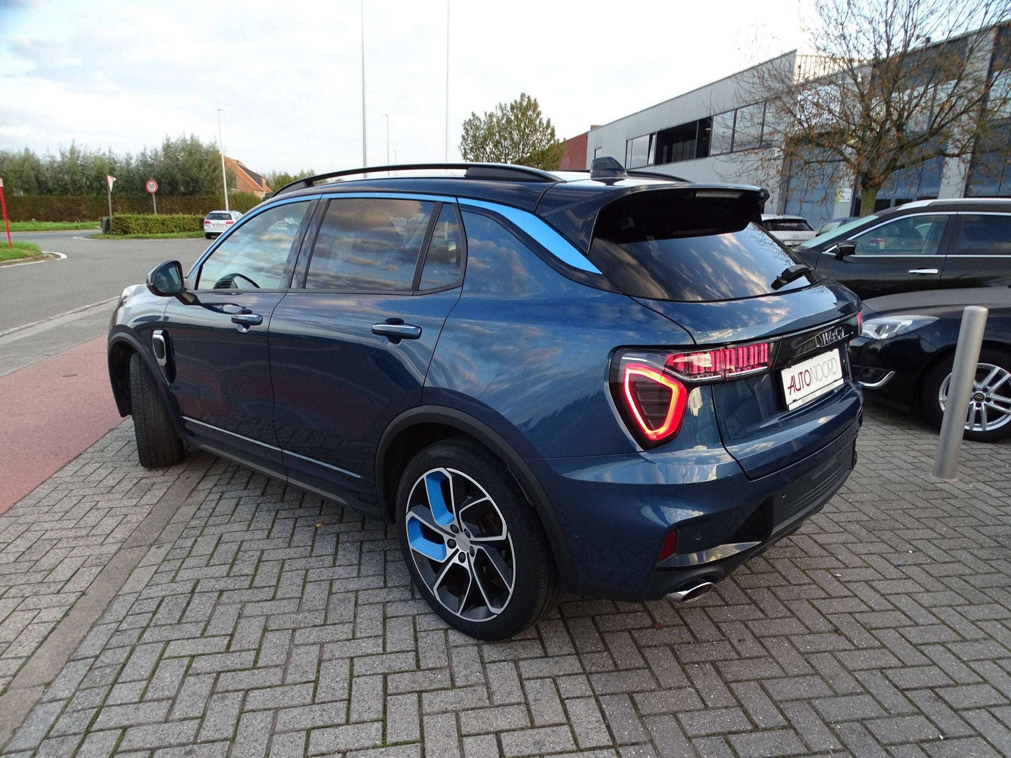 Lynk & Co 01 01 PHEV 1.5 Turbo * FULL OPTION! (bj 2022), Auto's, Stof, Gebruikt, 5 zetels, 3 cilinders