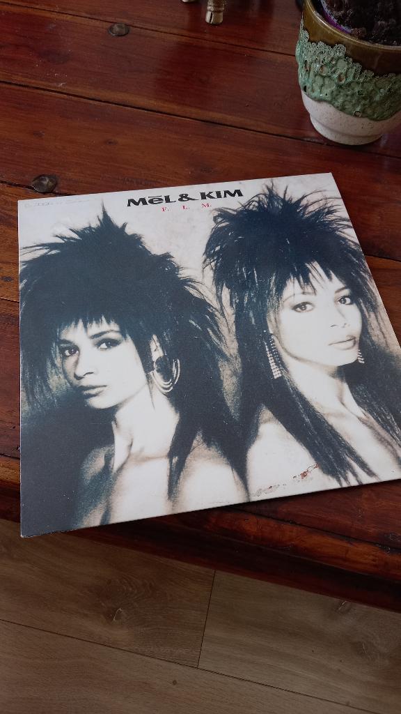 Vinyl 33t mel and kim "album" flm,respectable,showing out, Ophalen, Zo goed als nieuw