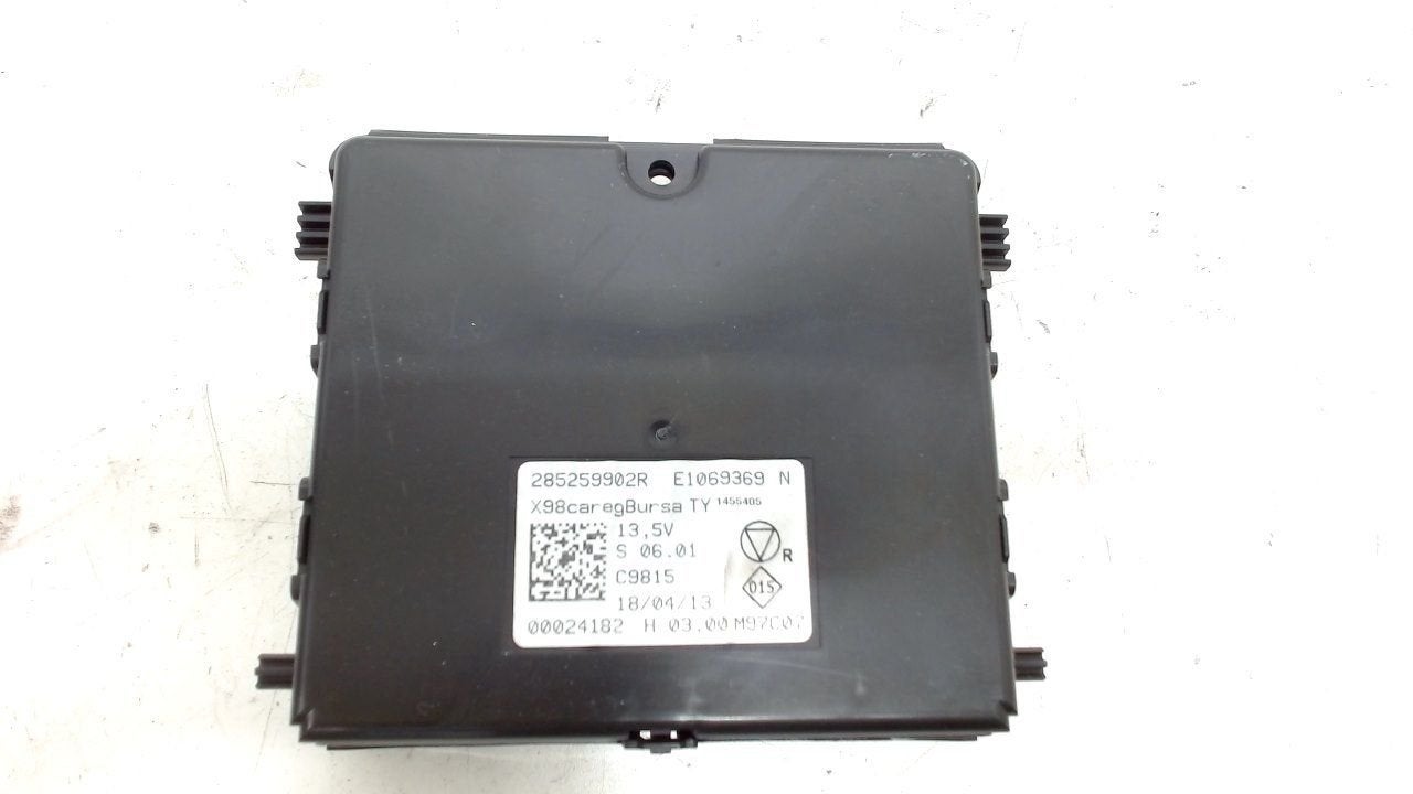Computer kachel Renault Clio, Onderdelen@venauto.nl, Van der Ven Autorecycling B.V., Gebruikt, Ettenseweg 76, 4706 PB Roosendaal, The Netherlands