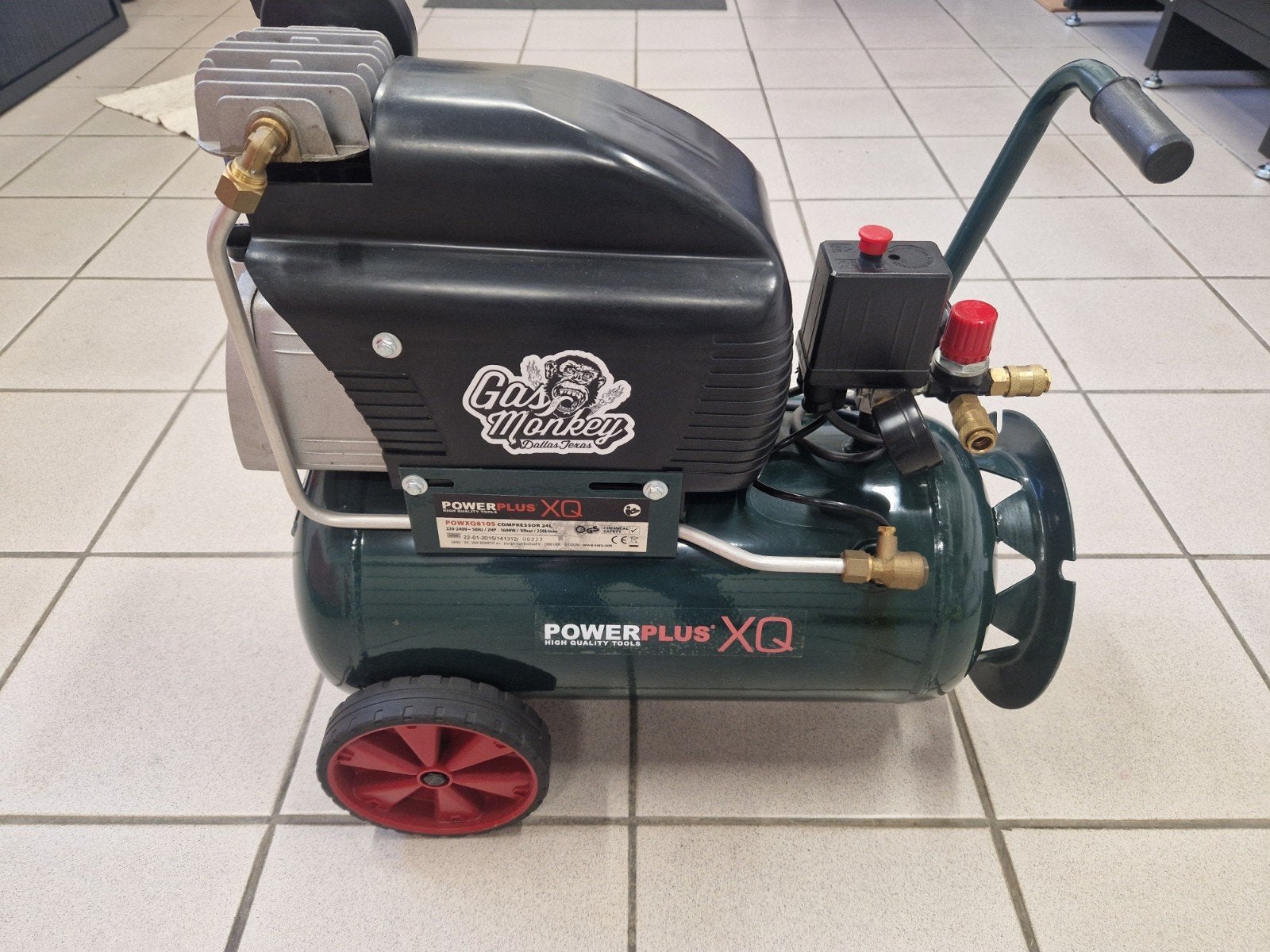 Powerplus XQ Compressor 24L – 10 bar / 1600W (Oliegesmeerd), Doe-het-zelf en Bouw, Ophalen, Gebruikt, 6 tot 10 bar, 200 tot 400 liter/min