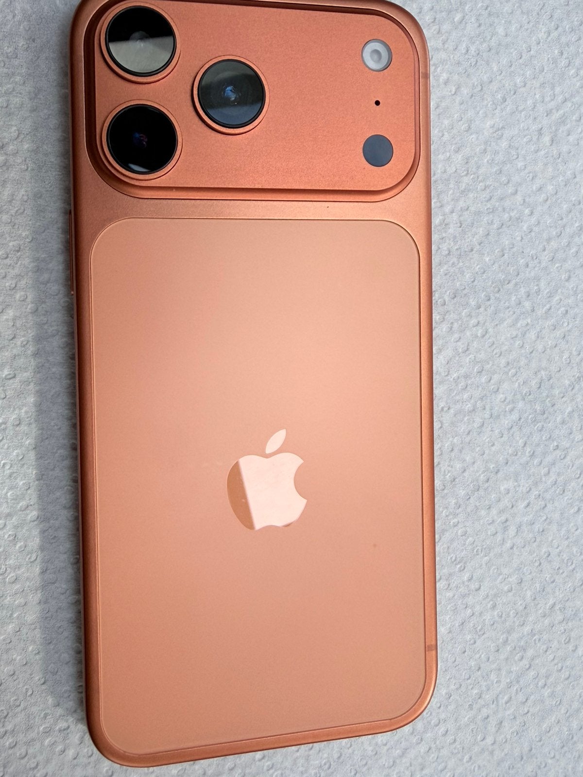 17 iPhone Pro Max  980 euro, Télécoms, Enlèvement ou Envoi, Comme neuf