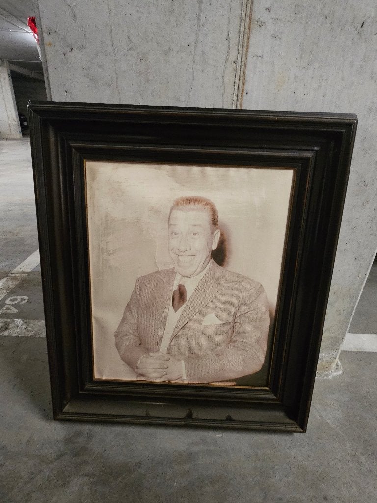 Portrait vintage encadré de Fernandel - Cadre ancien en bois, Antiquités & Art, Antiquités | Accessoires de maison, Enlèvement