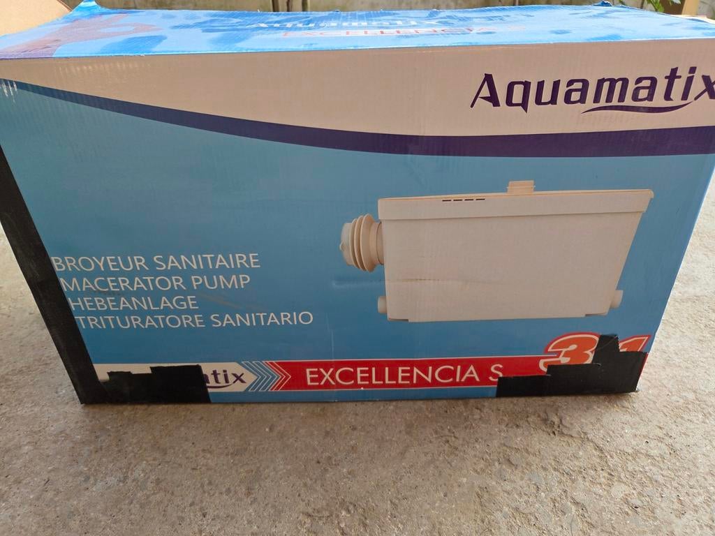 Sanitaire broyeur / macerator pomp Aquamatic – in doos, Elektronische apparatuur, Overige elektronische apparatuur, Ophalen
