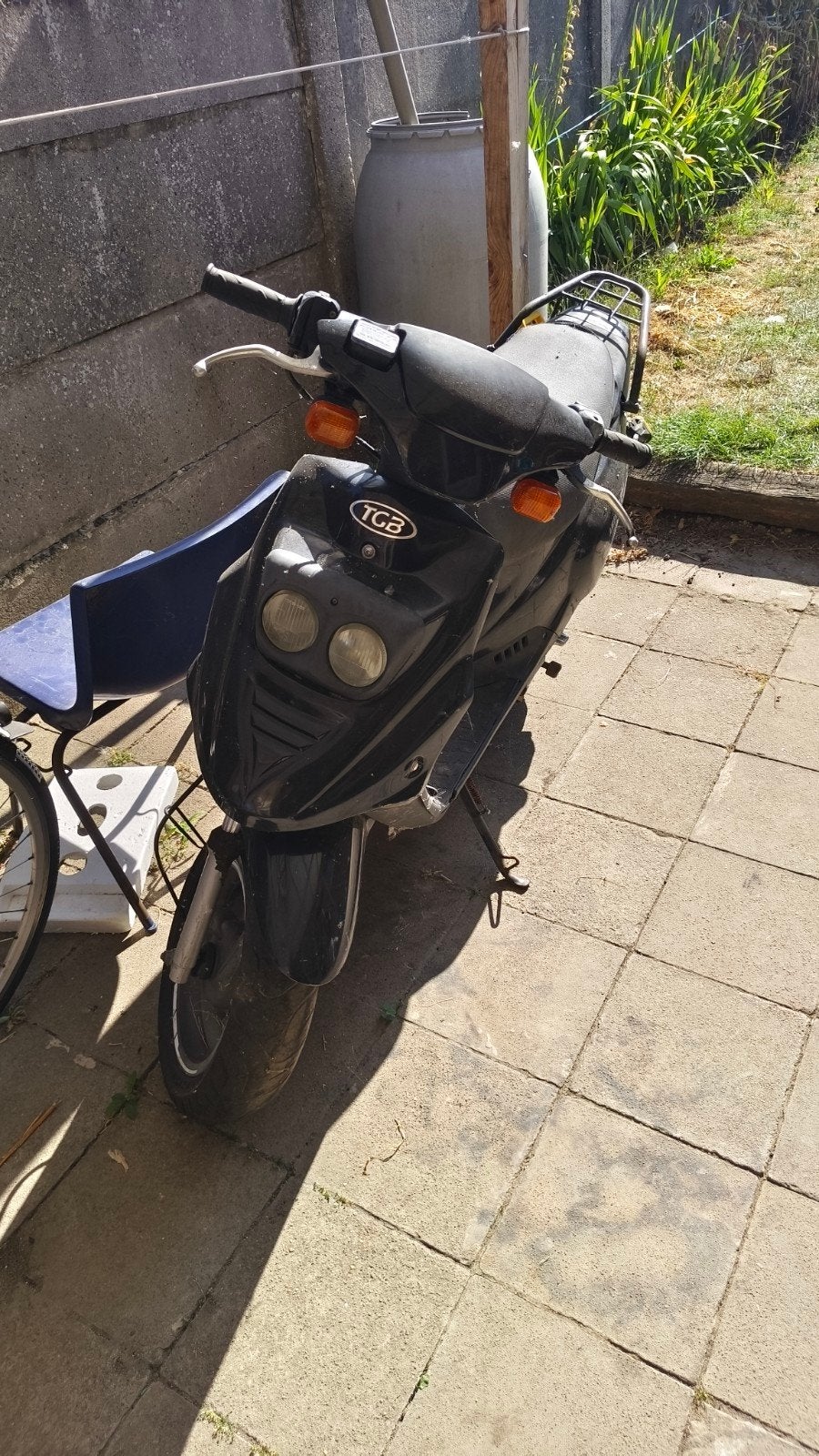 2 brommers onderdelen, Enlèvement