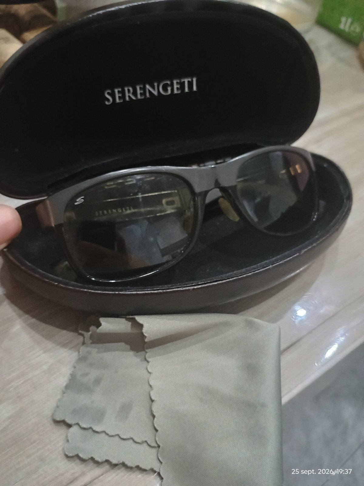 lunettes de soleil, Ophalen