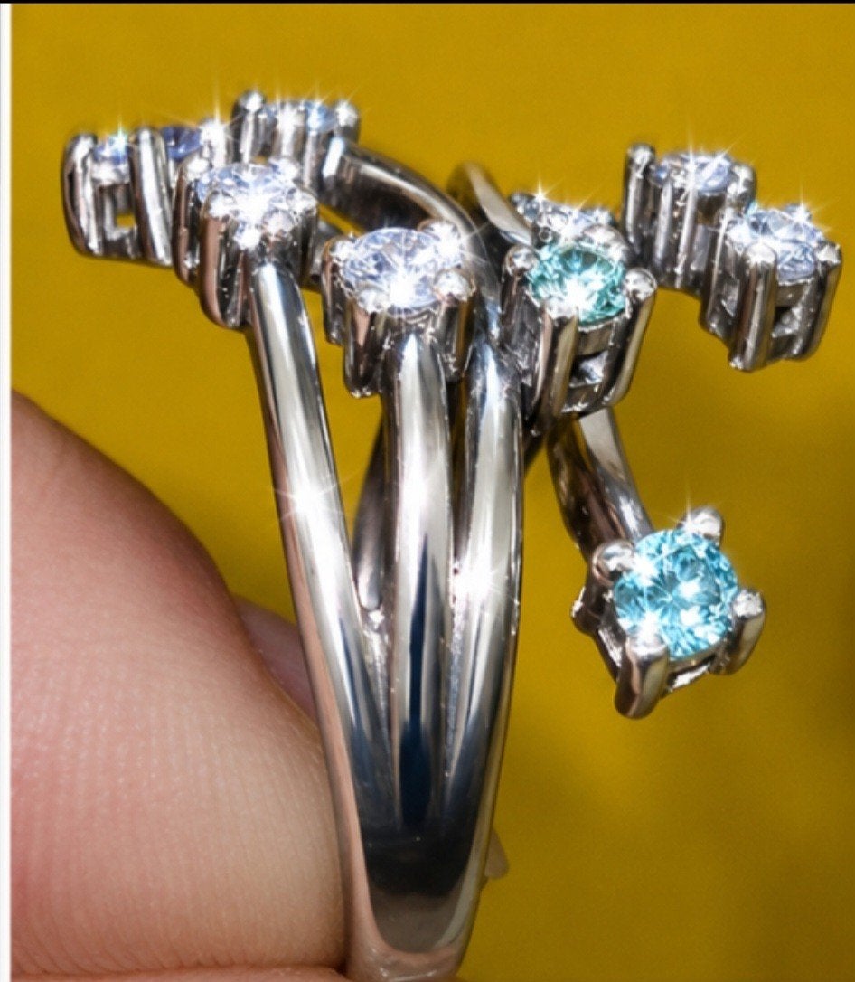 BAGUE EN ARGENT 925 POINÇONNÉE ET 9 PIERRES PRÉCIEUSES, Neuf, Enlèvement ou Envoi, Argent, Femme