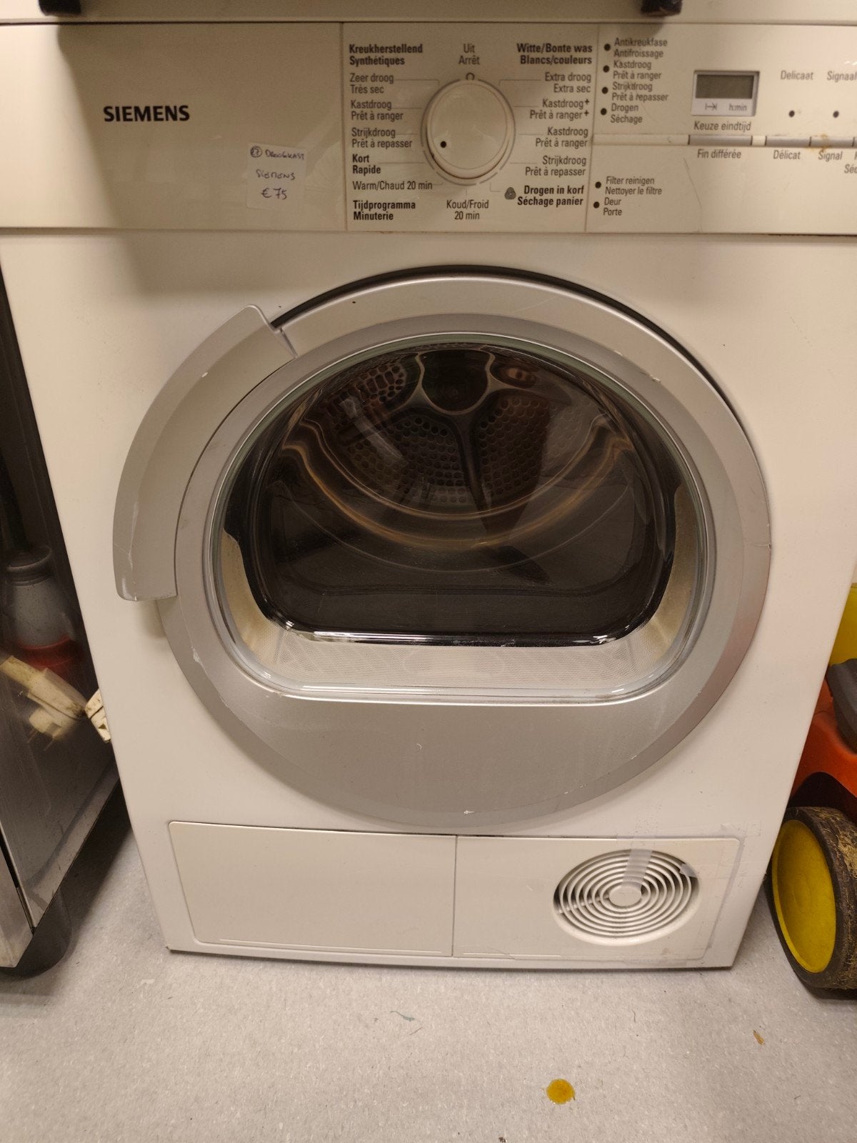 Droogkast Siemens, Ophalen