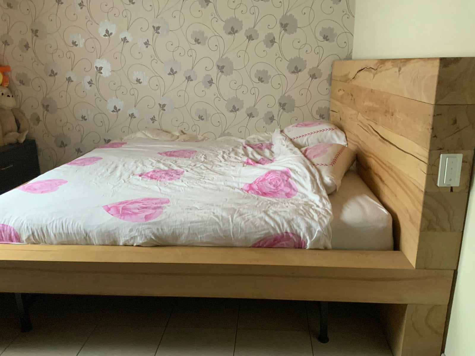 Elektrische houten bed, Huis en Inrichting, Slaapkamer | Bedden, Ophalen, Zo goed als nieuw