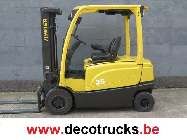 chariot élévateur Hyster 2,5 tonnes ÉLECTRIQUE, Enlèvement, Utilisé