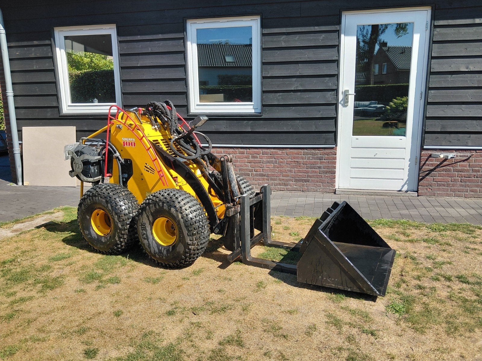Sherpa 100 / Skidster / Giant / Honda / Shovel / Loader, Enlèvement
