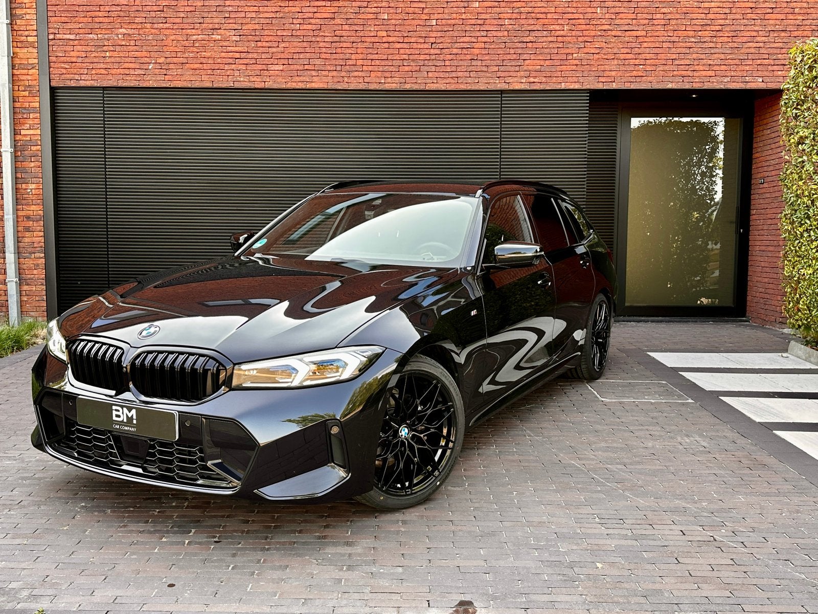 BMW 318 IA TOURING M-sport, Automaat, Achterwielaandrijving, Zwart, Bedrijf