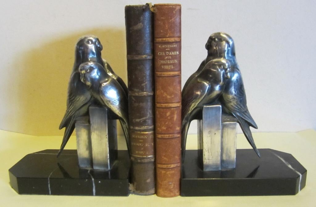 Serre-livres art déco anciens, argenté, perruche, vers 1930, Antiquités & Art, Envoi