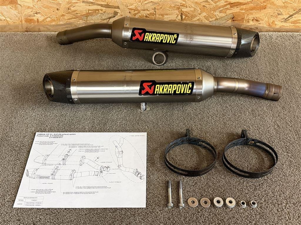 Akrapovic uitlaten dempers Yamaha YZF-R1 YZFR1 R1 2007 2008, Motoren, Verzenden, Gebruikt