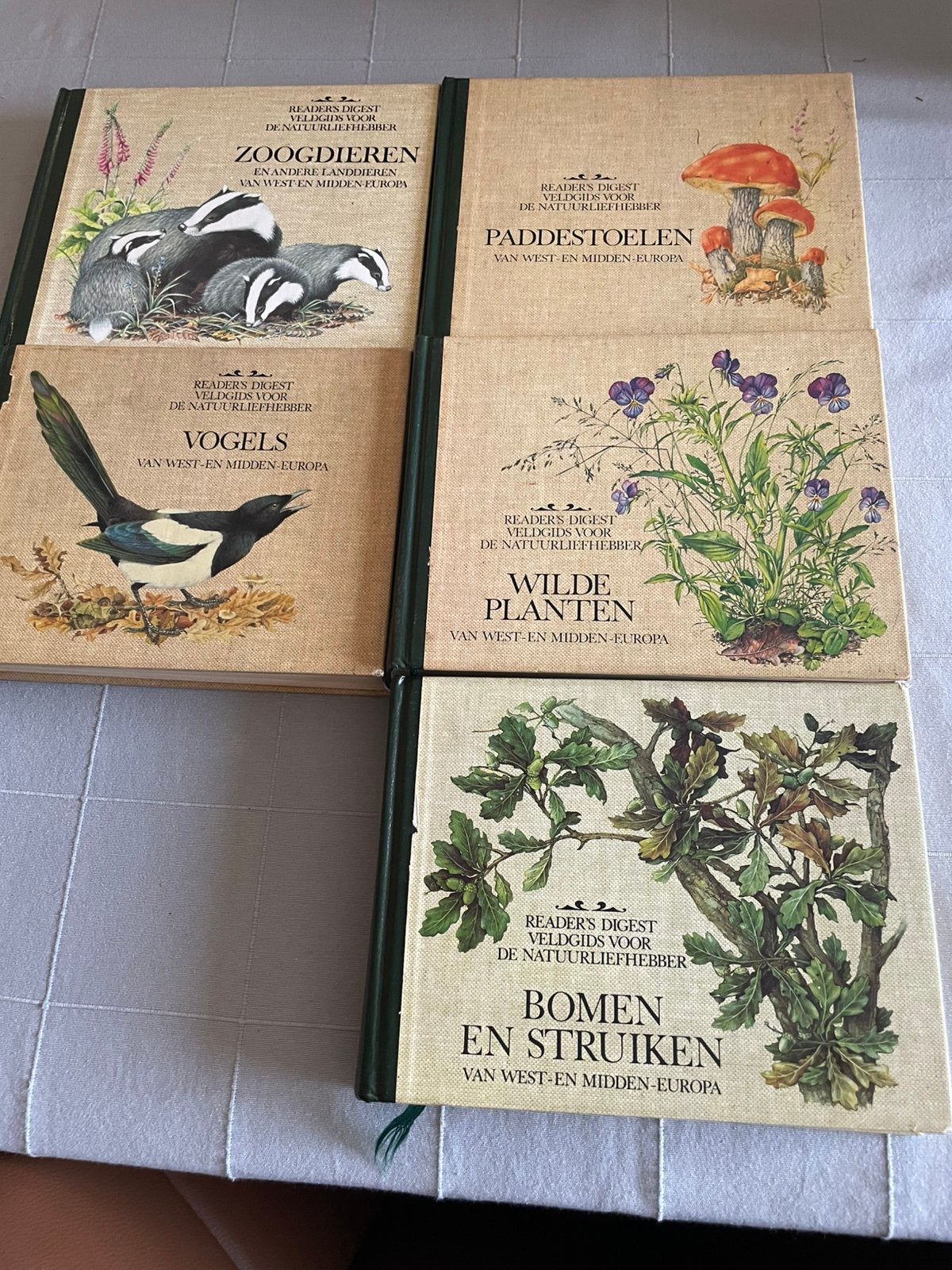 Readers Digest - 5 guides de terrain, Livres, Enlèvement ou Envoi, Comme neuf, Oiseaux