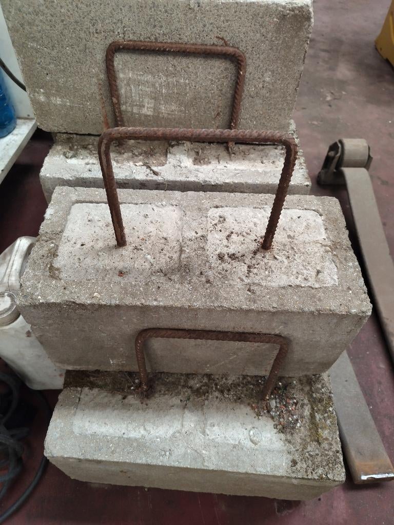 Plot beton lestage beton tente terasse 30 kg pièces