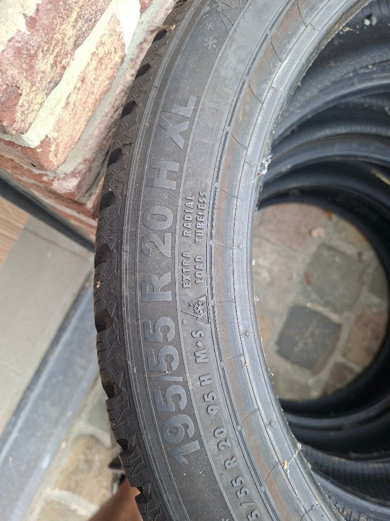 Winterbanden 195/55 R20HXL Semperit, Auto-onderdelen, Banden en Velgen, Ophalen, Gebruikt, Winterbanden, Band(en)