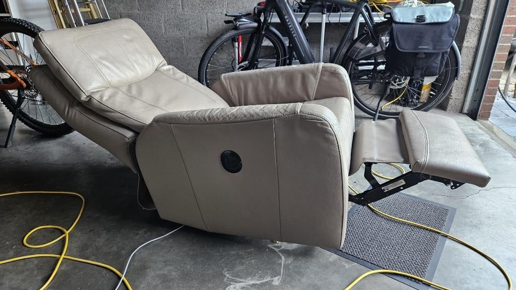 Relaxzetel beige, Ophalen, Zo goed als nieuw, Leer