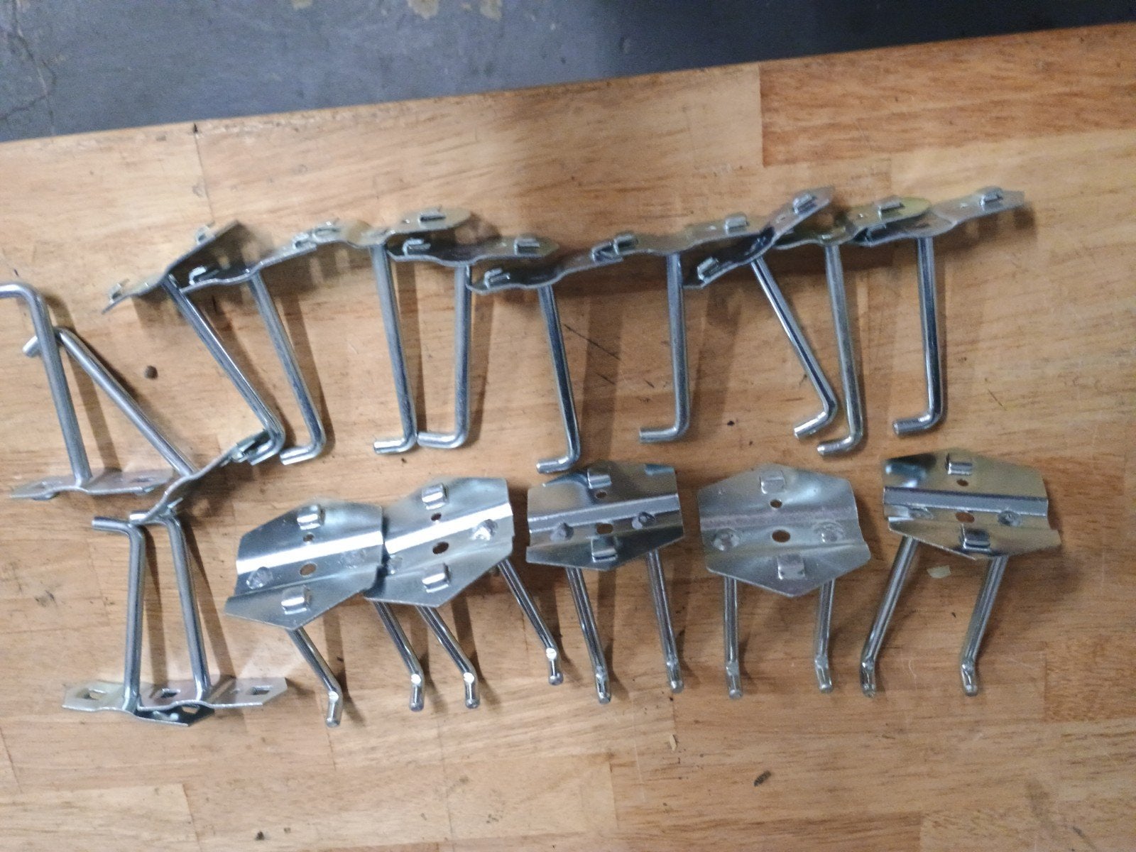 18  nieuwe ophanghaken voor gereedschap wandsysteem, Bricolage & Construction, Outillage | Outillage à main, Enlèvement ou Envoi
