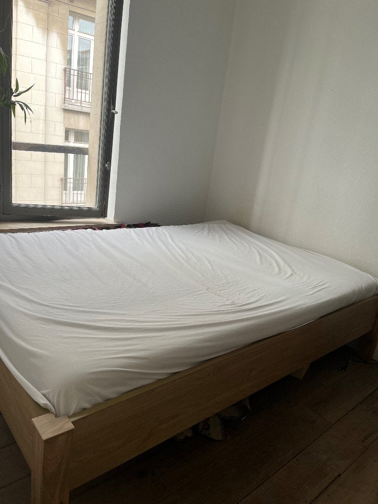 Bed in kunsthout, Ophalen, Gebruikt, Twijfelaar, 140 cm