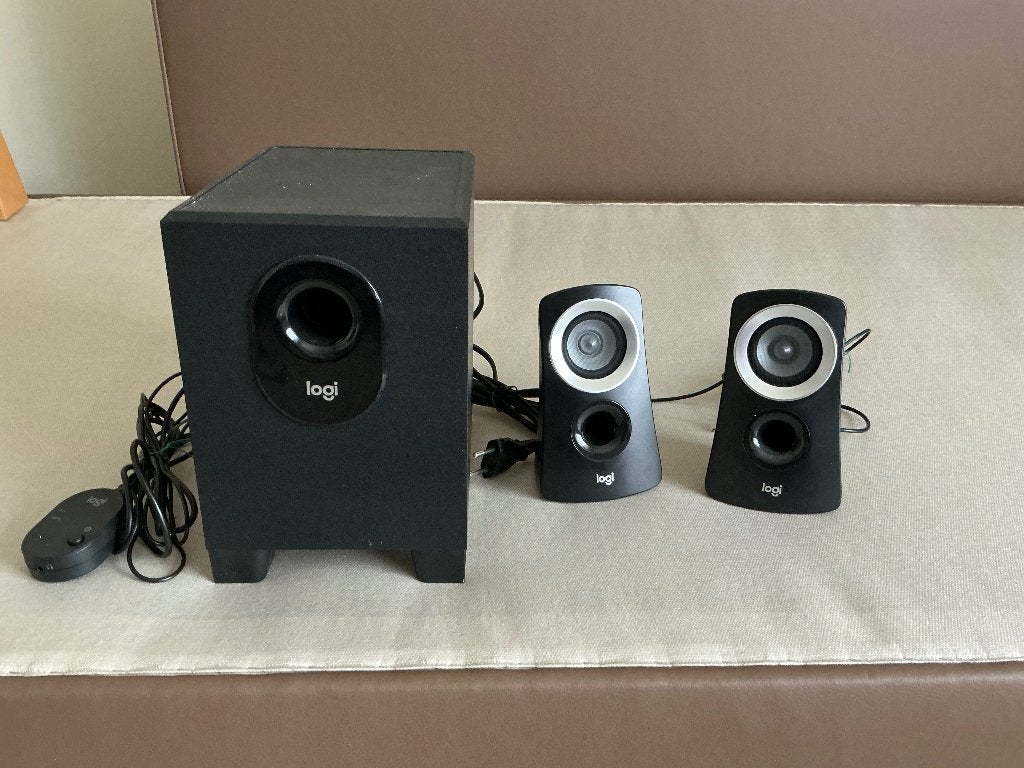 Logitech Z 313, Computers en Software, Ophalen, Zo goed als nieuw, Audiokanaal 2.1, Logitech