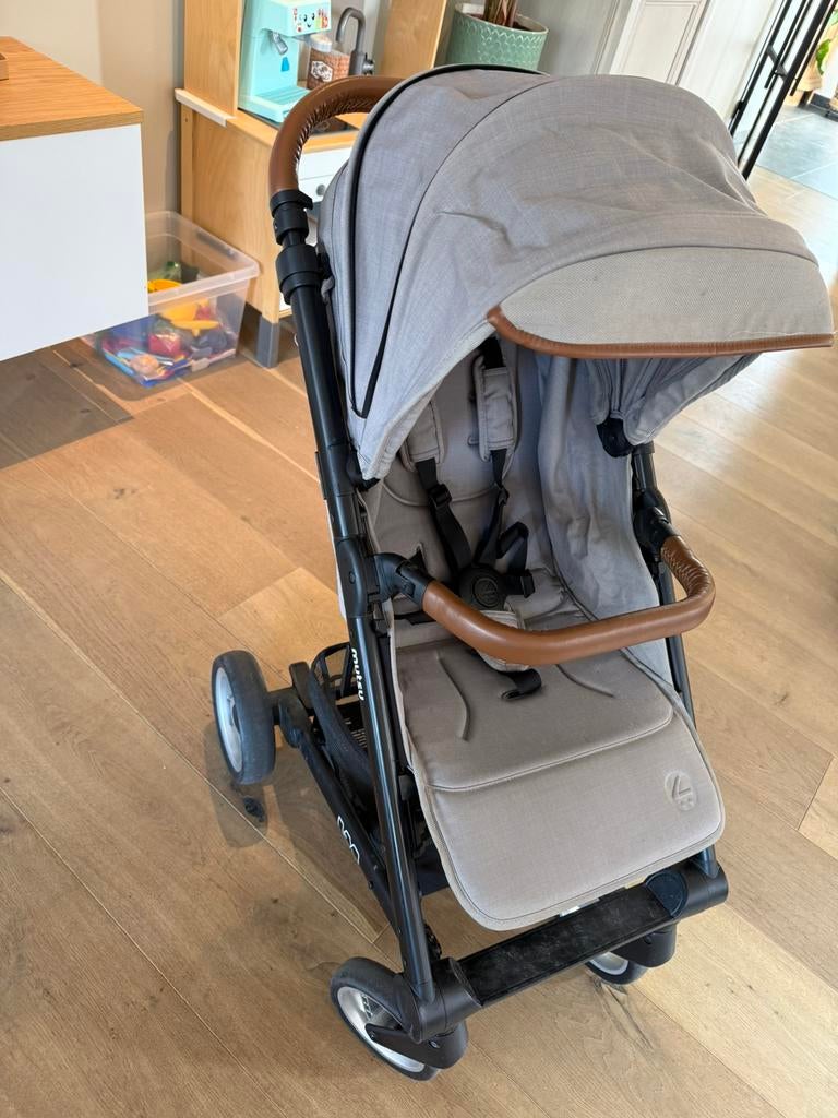 Mutsy buggy Nexo, Enfants & Bébés, Buggys, Enlèvement, Utilisé