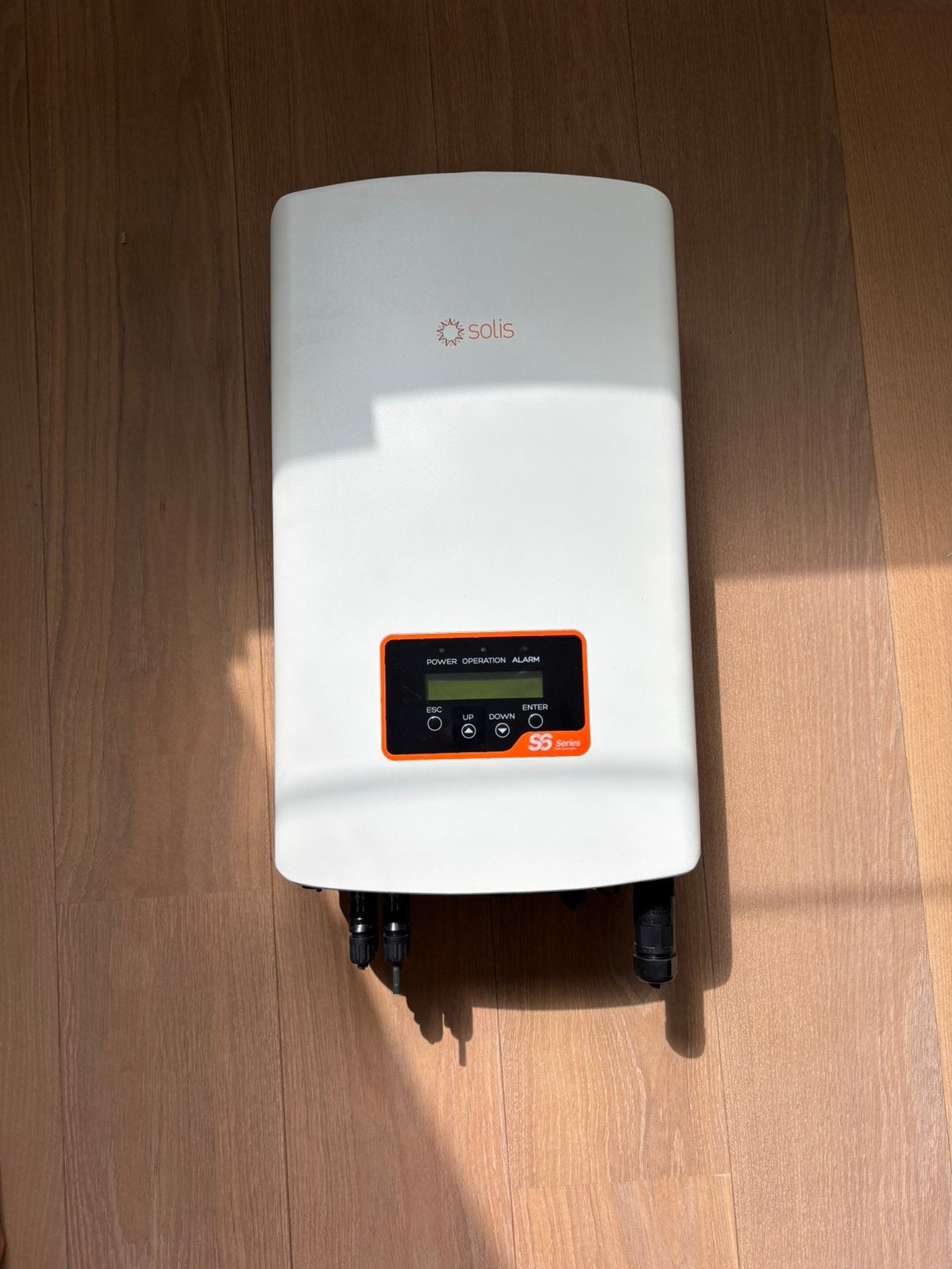 Solis 4.0k – 2MPPT – 1 fase omvormer, Computers en Software, Accu's en Batterijen, Ophalen