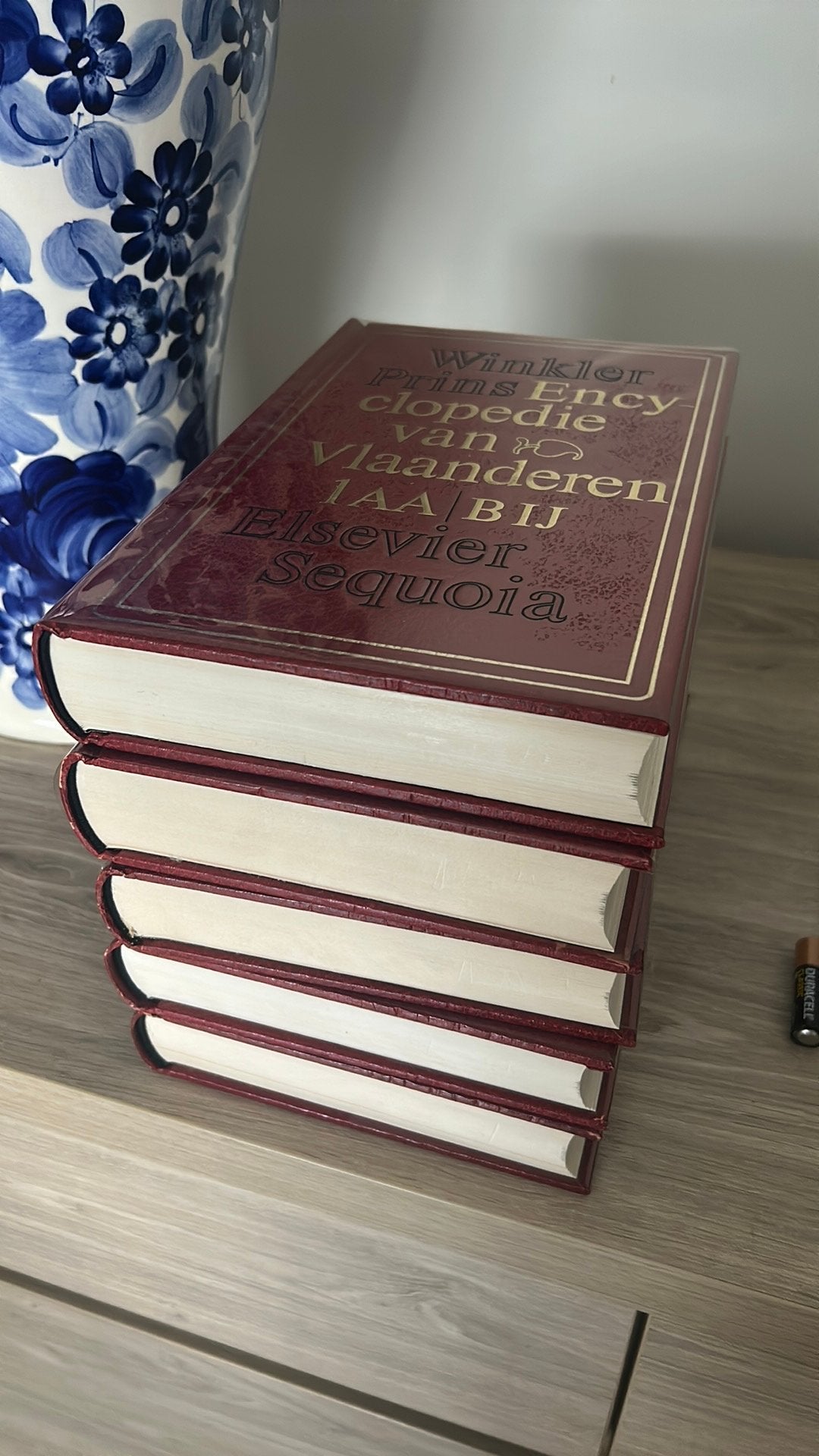 Winkler Prins Encyclopedie van Vlaanderen, Boeken, Ophalen, Zo goed als nieuw