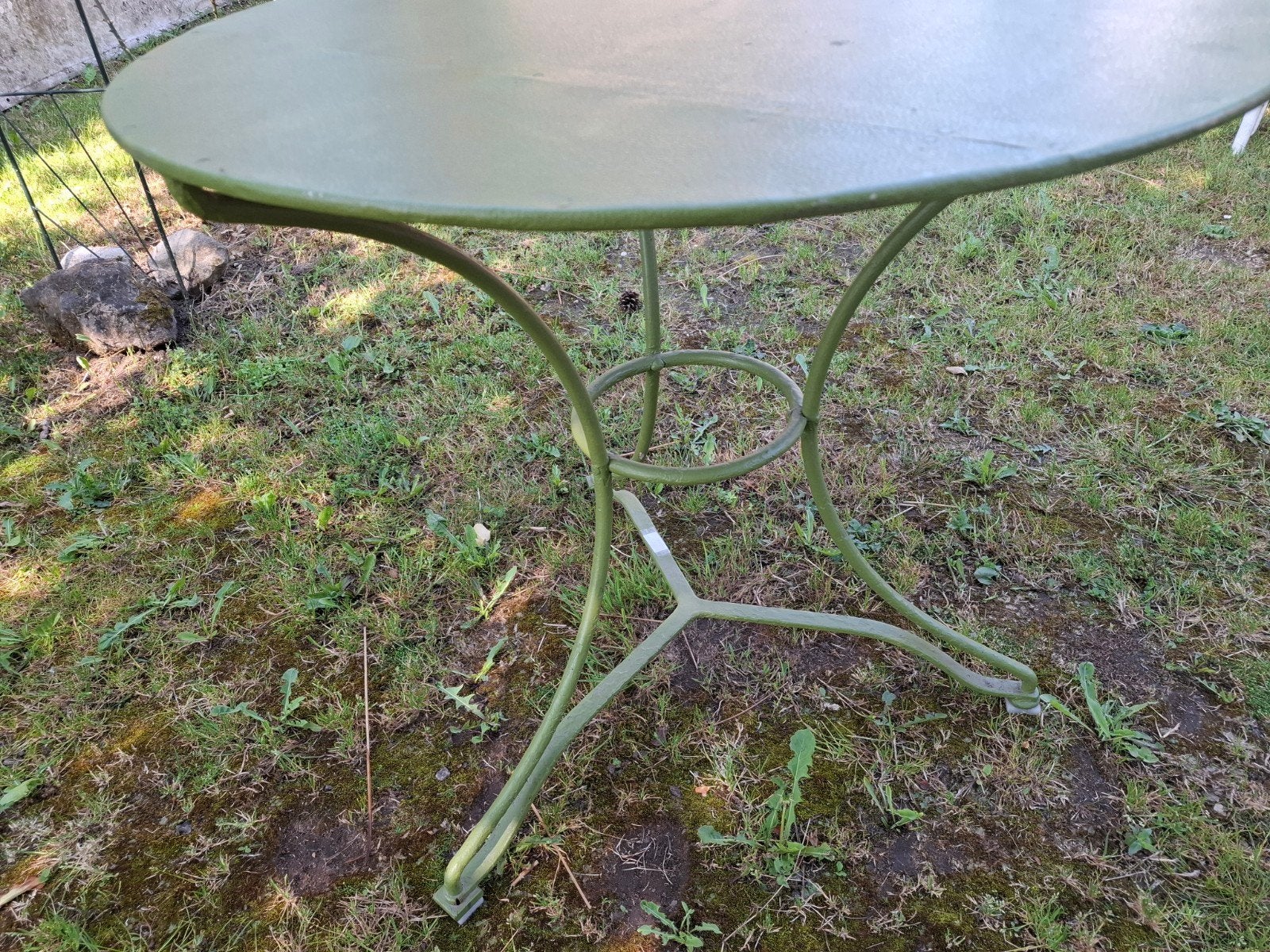 Une jolie table ancienne en fer forgé.  Parfait état., Tuin en Terras, Tuintafels, Ophalen