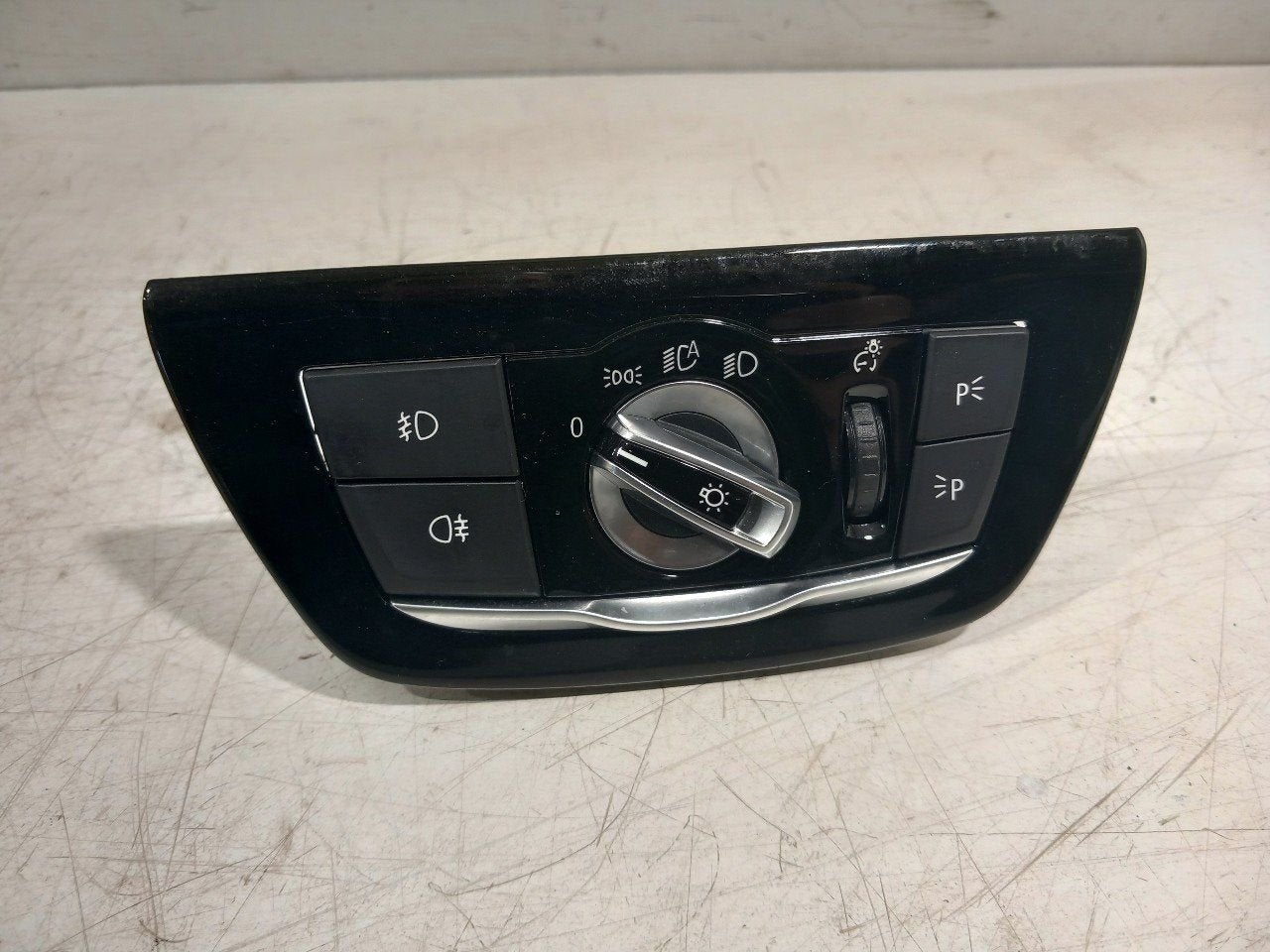 Lichtschakelaar BMW 5 serie, BMW, Onderdelen@venauto.nl, Van der Ven Autorecycling B.V., Ettenseweg 76, 4706 PB Roosendaal, The Netherlands
