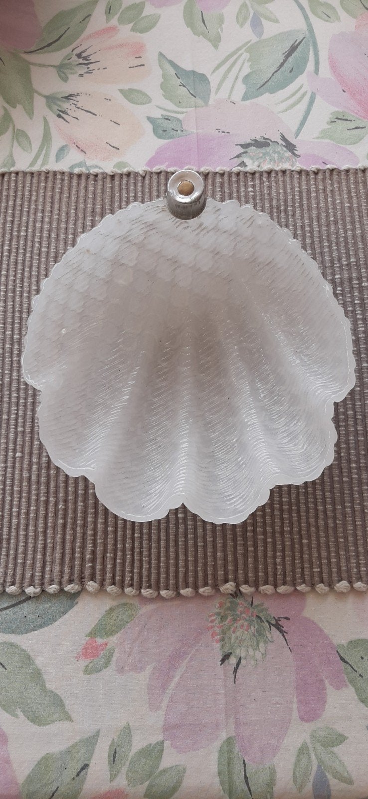 2 VINTAGE KAPJES  VOOR WANDLAMP IN SCHELPVORM, Antiek en Kunst, Ophalen