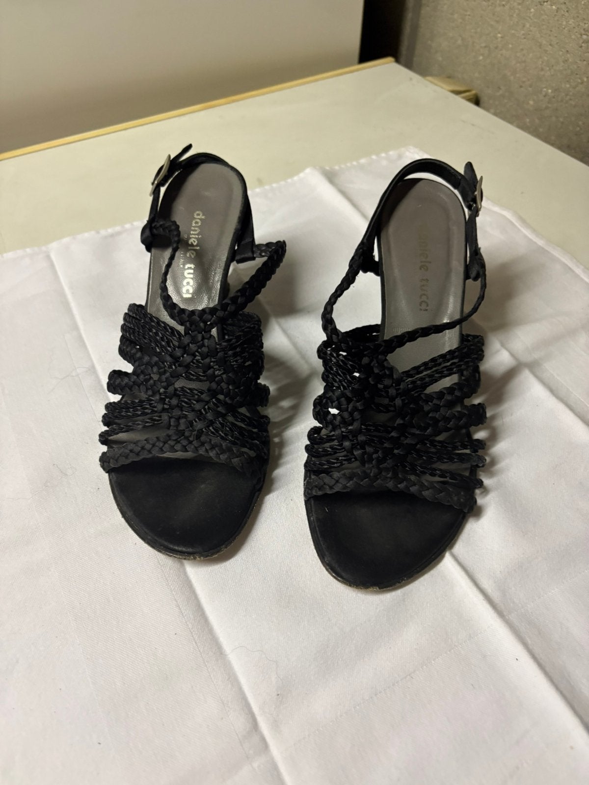 Zwarte sandalen, mt 39, als nieuw, Daniele Tucci,, Kleding | Dames, Zwart, Zo goed als nieuw, Sandalen of Muiltjes, Ophalen of Verzenden